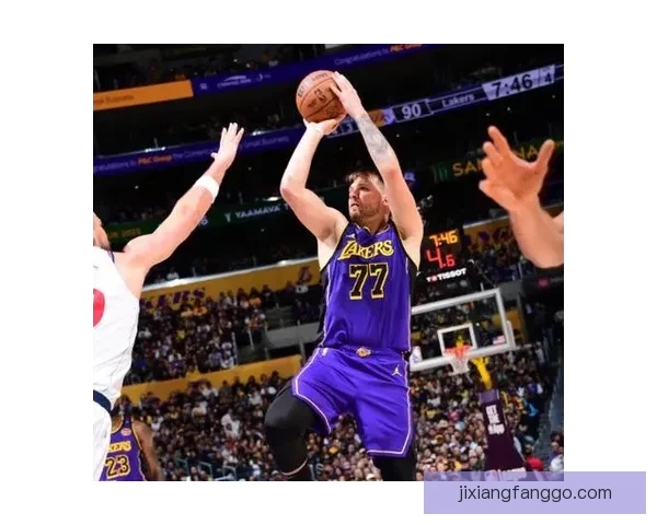 湖人连胜击败骑士 东契奇复出贡献42分5篮板12助攻 哈登17分助火箭力克快船